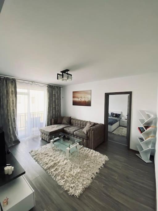 Apartament 2 Camere Modern Si Confortabil Giroc Esterno foto