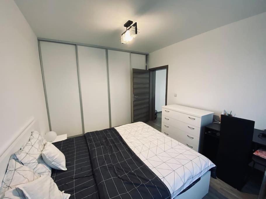 Apartament 2 Camere Modern Si Confortabil Giroc Esterno foto